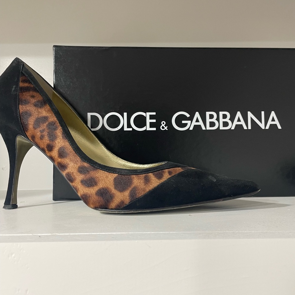 Dolce and Gabbana size 39, black and leopard heel